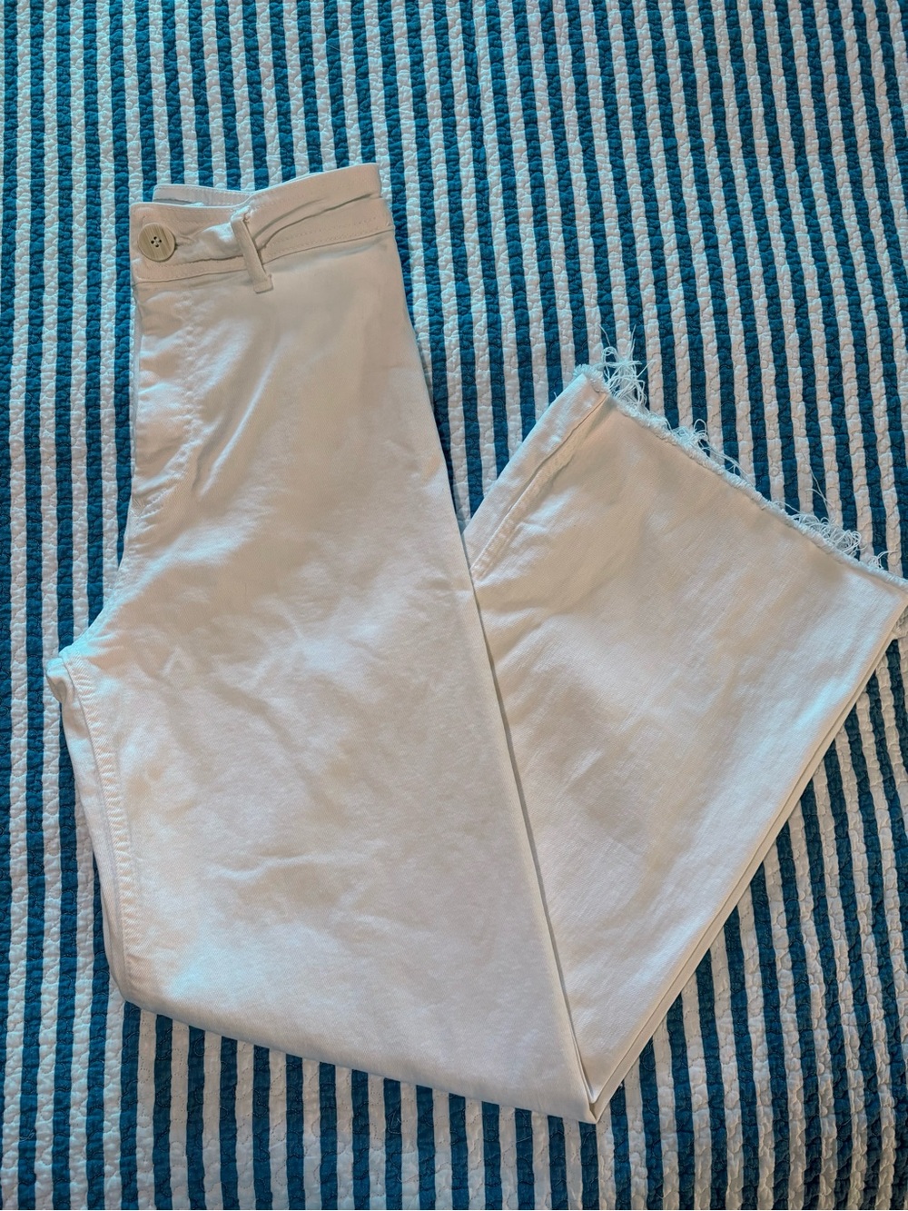 Zara White High-Waisted Cropped Jeans